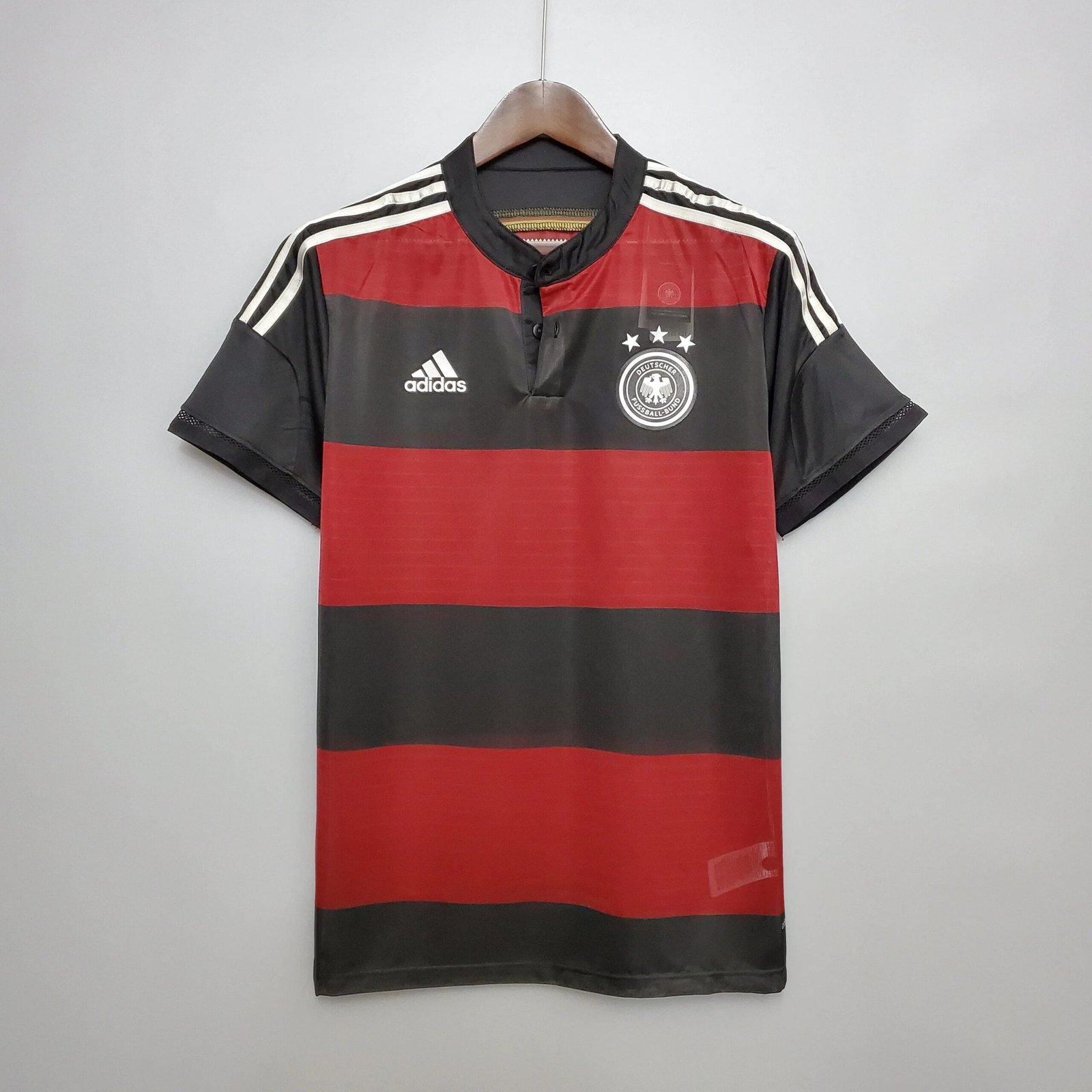 德国-2014-客场球衣-4-scaled-1.jpg Germany 2014 away shirt - Image 1
