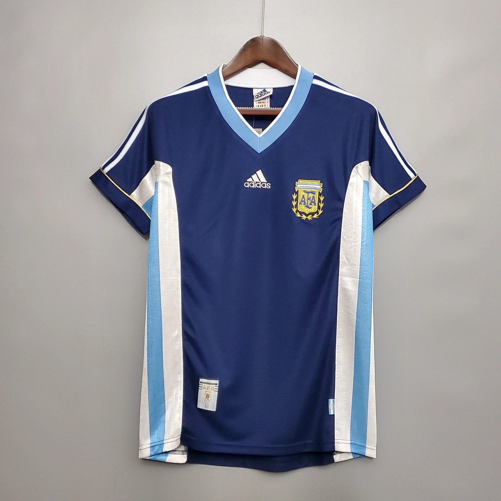 阿根廷-1998-客场球衣-2-scaled-1.jpg Argentina 1998 away shirt - Image 1